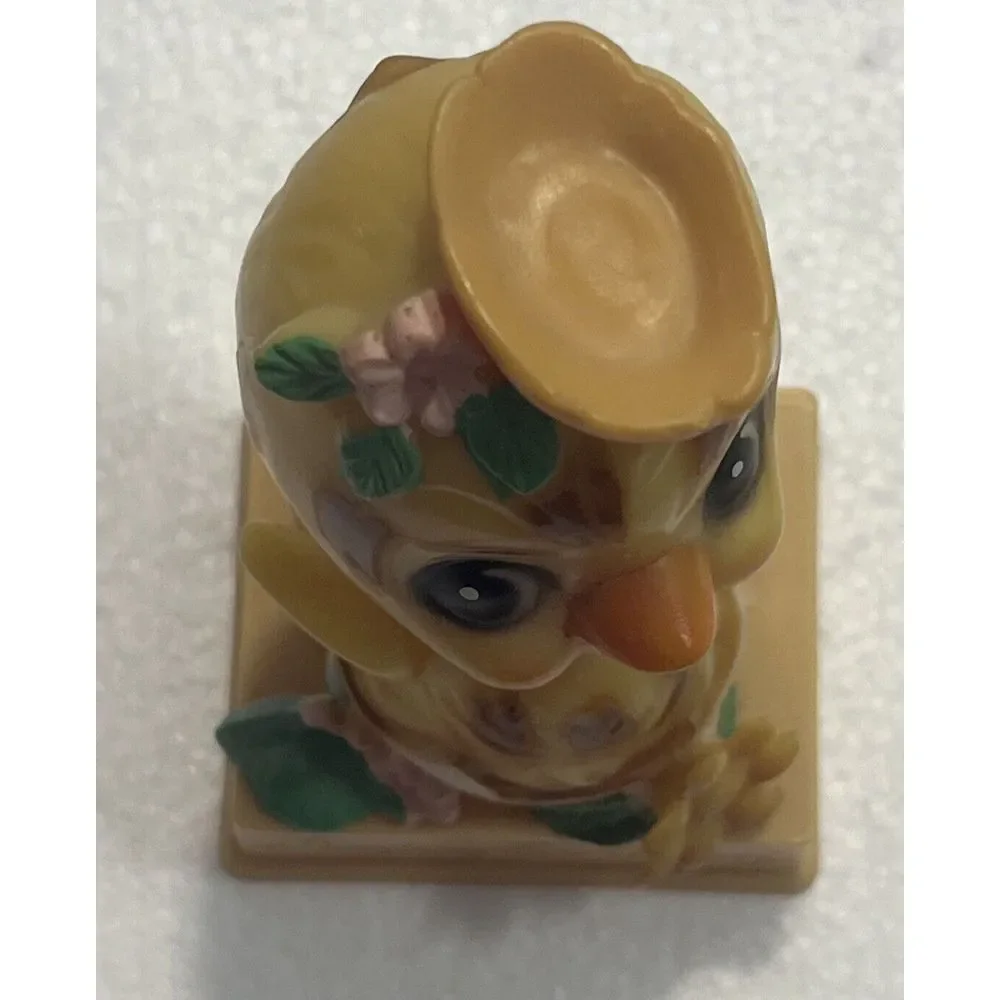 Wilton 1972 Happy Birthday Vintage Chic‎ Cake Topper Figurine Made In Hong Kong